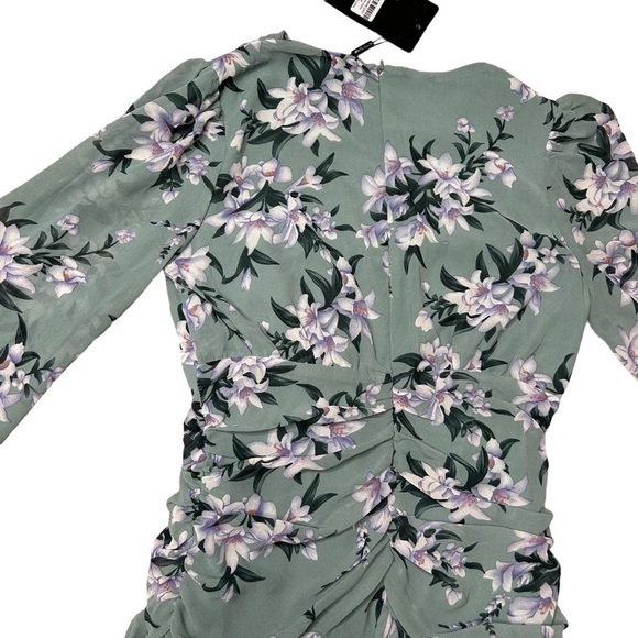 PrettyLittleThing Sage Green Floral Print Chiffon Ruched Long Sleeve Midi Dress - Picture 14 of 16
